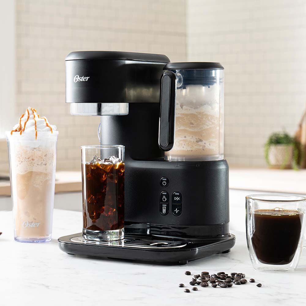 Oster® Cafetera para Frappé, con Licuadora con 3 Funcionalidades